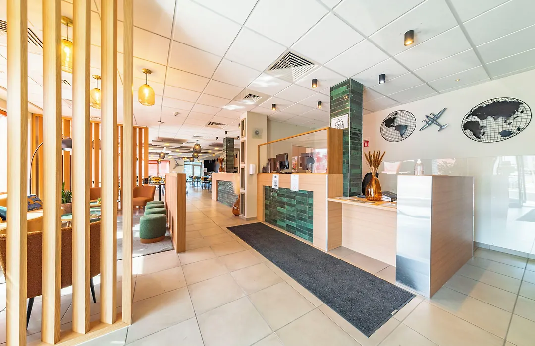 Mandarina Hotel Luxembourg Airport-1